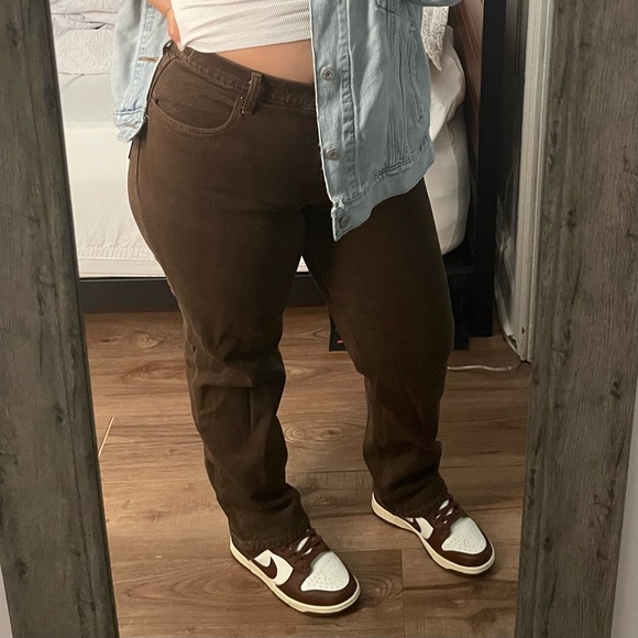 Abercrombie 90’s Straight Ultra High Rise Jeans - Picture 2 of 6